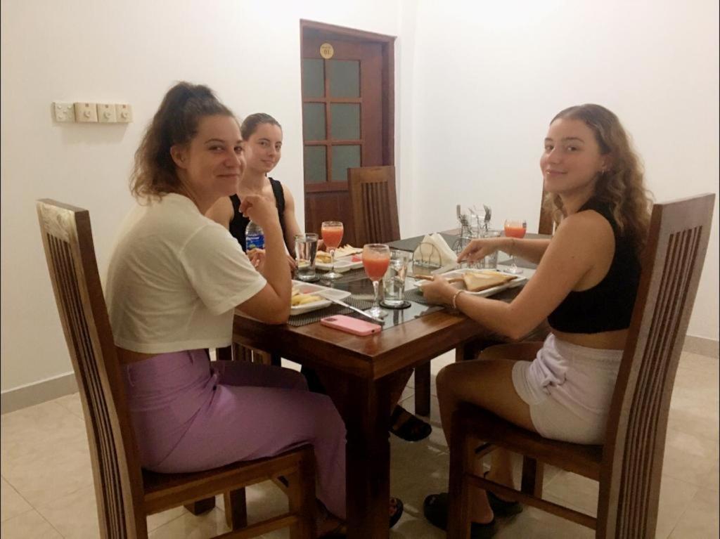 Kavee Transit Hotel Katunayaka Εξωτερικό φωτογραφία