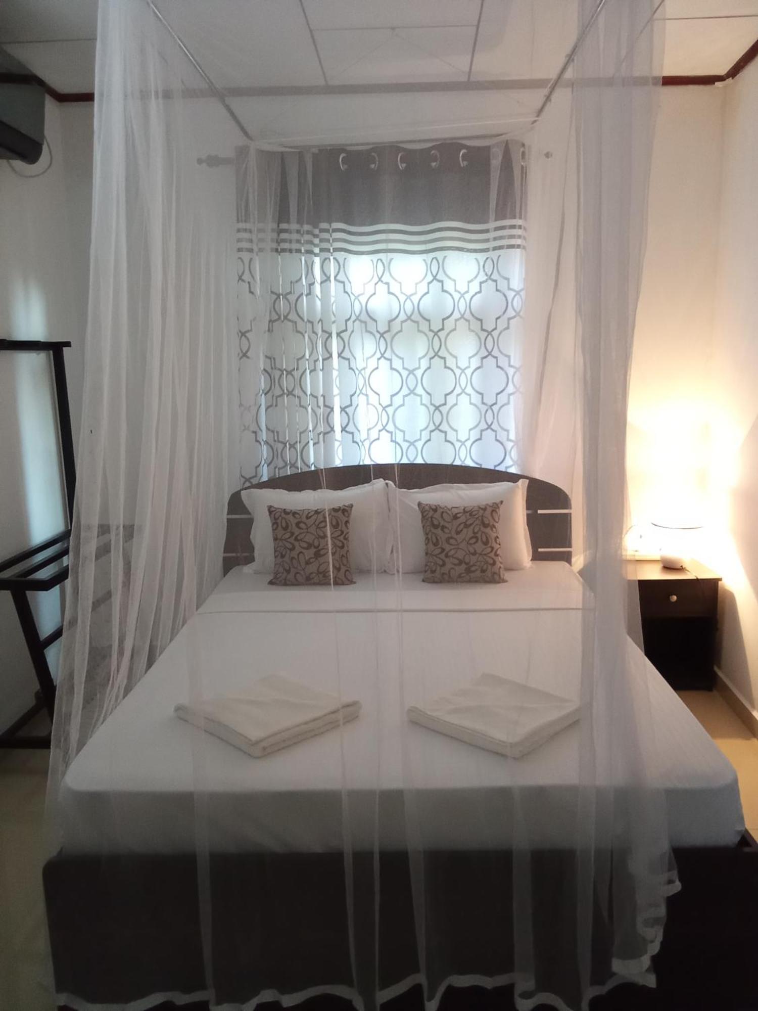 Kavee Transit Hotel Katunayaka Εξωτερικό φωτογραφία