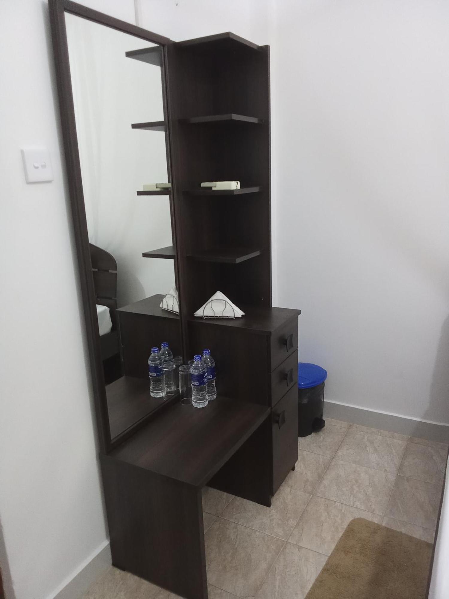Kavee Transit Hotel Katunayaka Εξωτερικό φωτογραφία